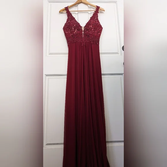 Faviana Lace Appliqued Long Mesh V-Neck Dress - Picture 3 of 11